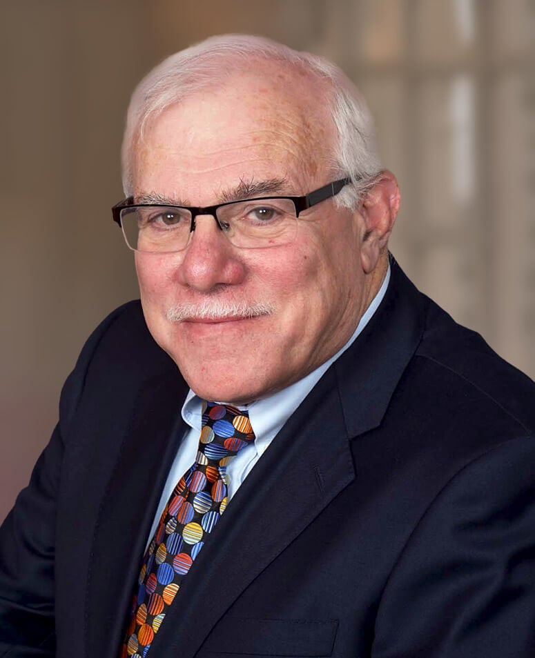 Headshot of attorney Robert E. Chernicoff